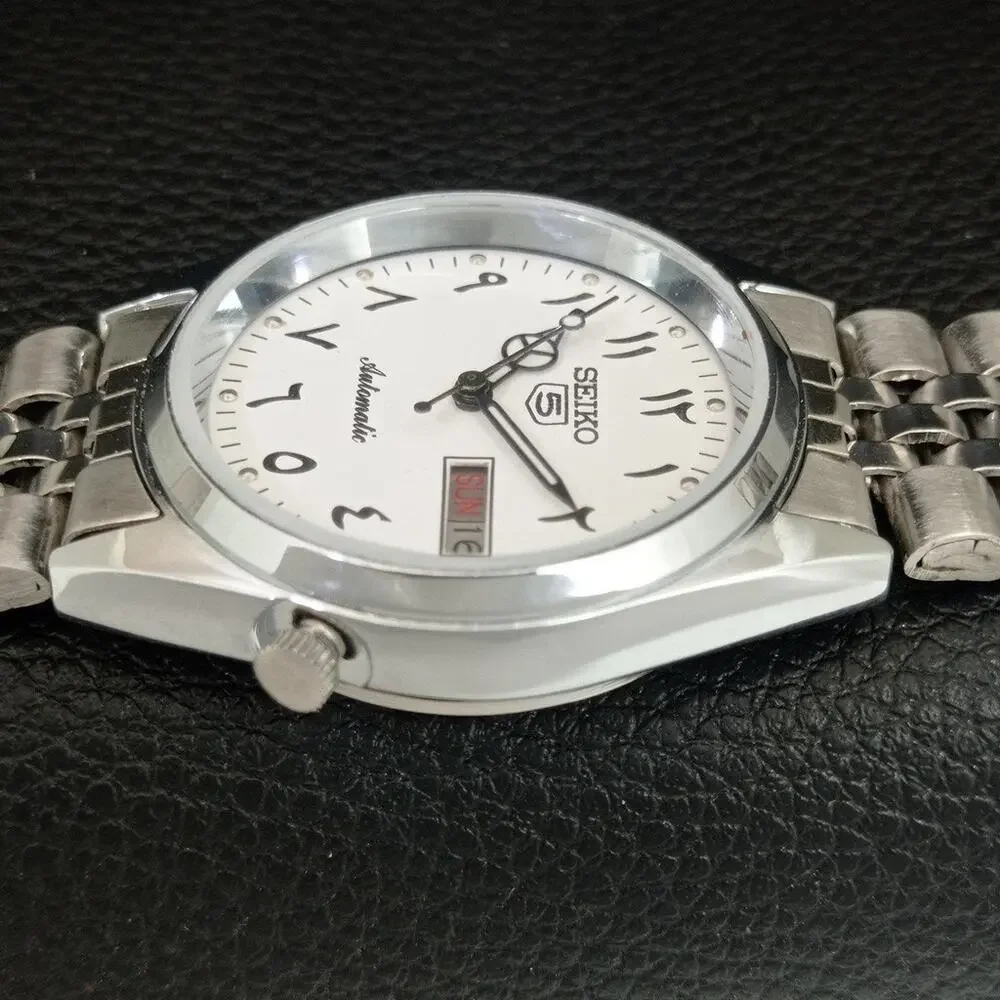 Vintage 1985 Seiko Automatic Mens Silver Watch W/daydate & Black accents